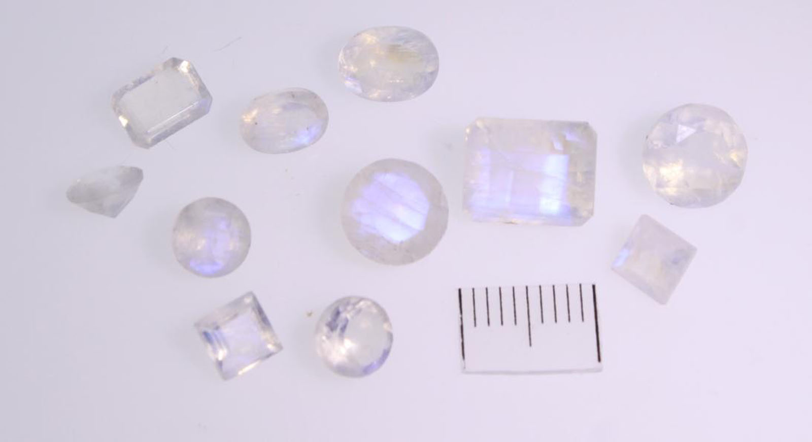 Moonstone - faceted cut - Jewelry stones