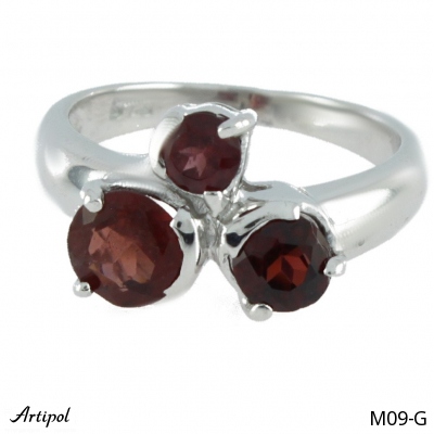 Ring M09-G with real Red garnet