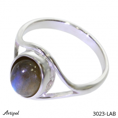 Ring 3023-LAB with real Labradorite