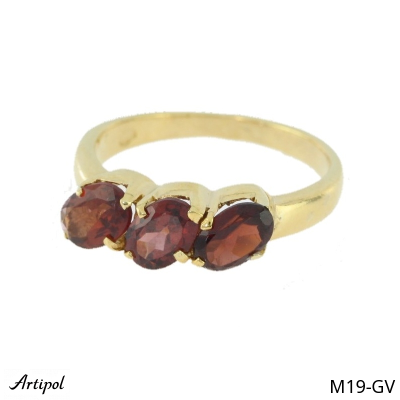 Ring M19-GV with real Garnet