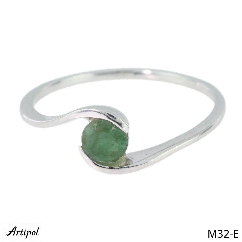 Ring M32-E with real Emerald
