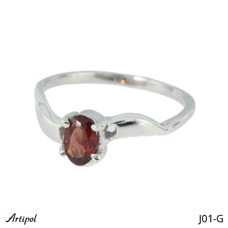 Ring J01-G with real Garnet