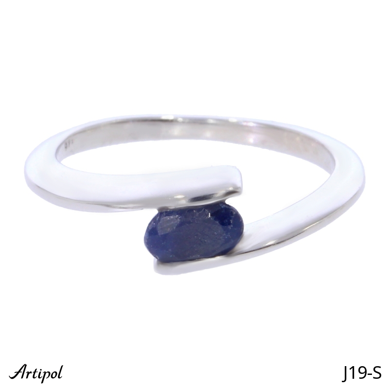 Ring J19-S with real Sapphire