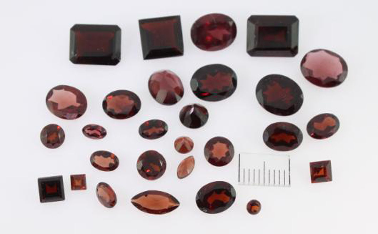 Garnet faceted cut - Jewelry stones