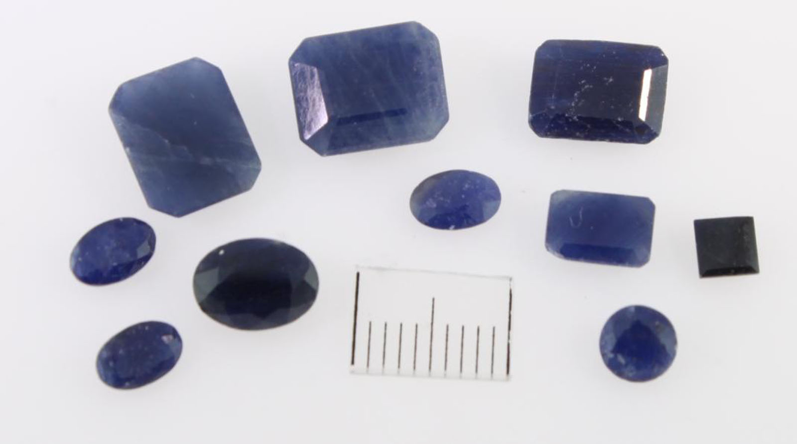 Sapphire precious stone - Jewelry stones